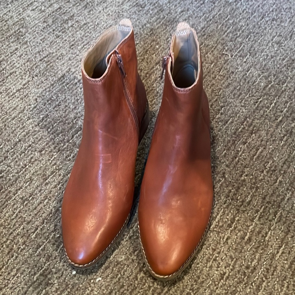 Ladies brand new lucky brand boots